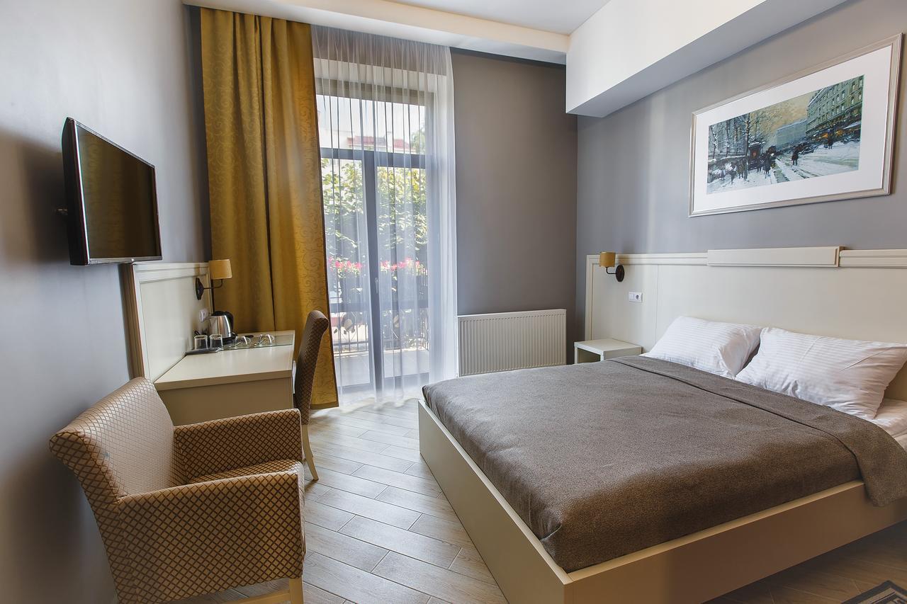 Hotel Mariinskiy Baranavičy Exteriér fotografie