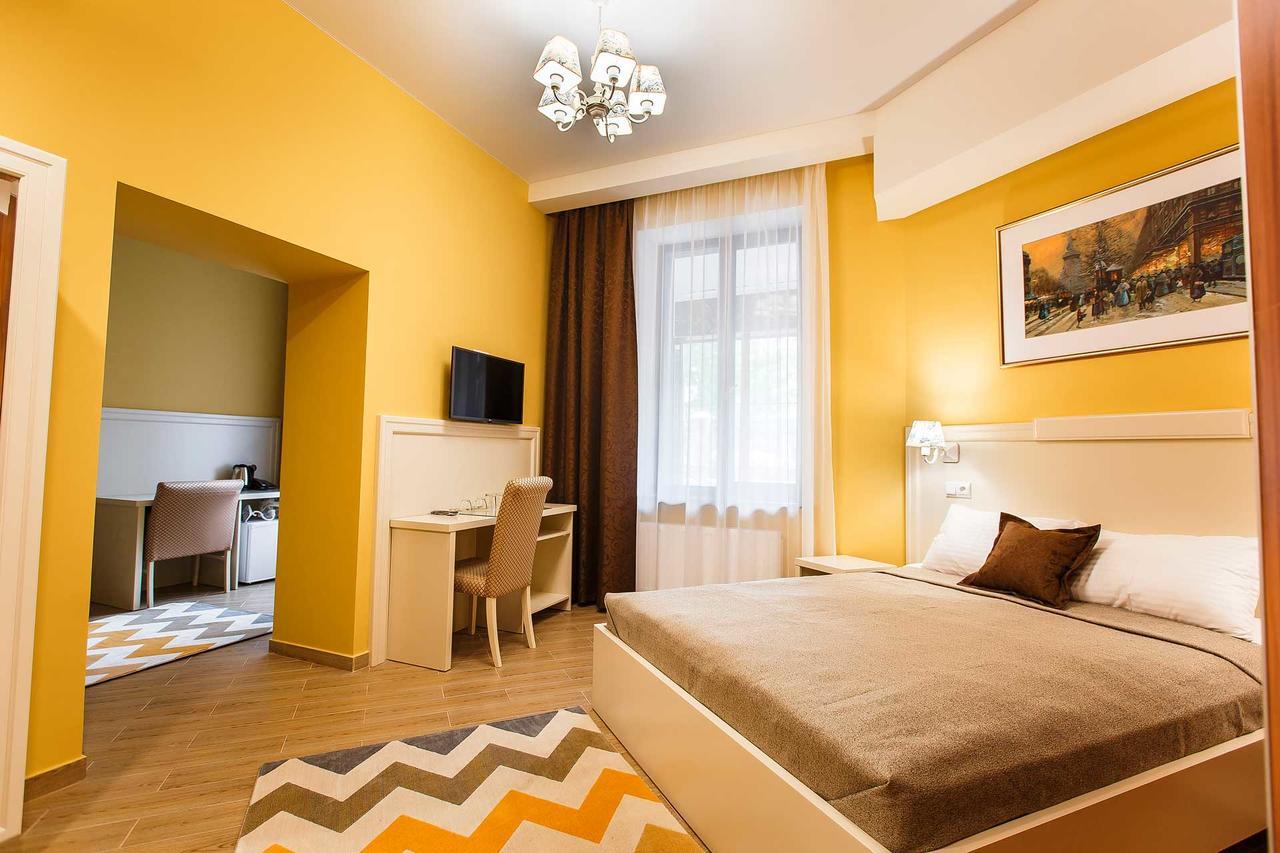 Hotel Mariinskiy Baranavičy Exteriér fotografie