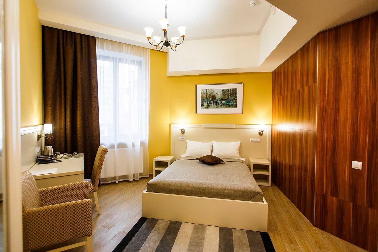 Hotel Mariinskiy Baranavičy Exteriér fotografie